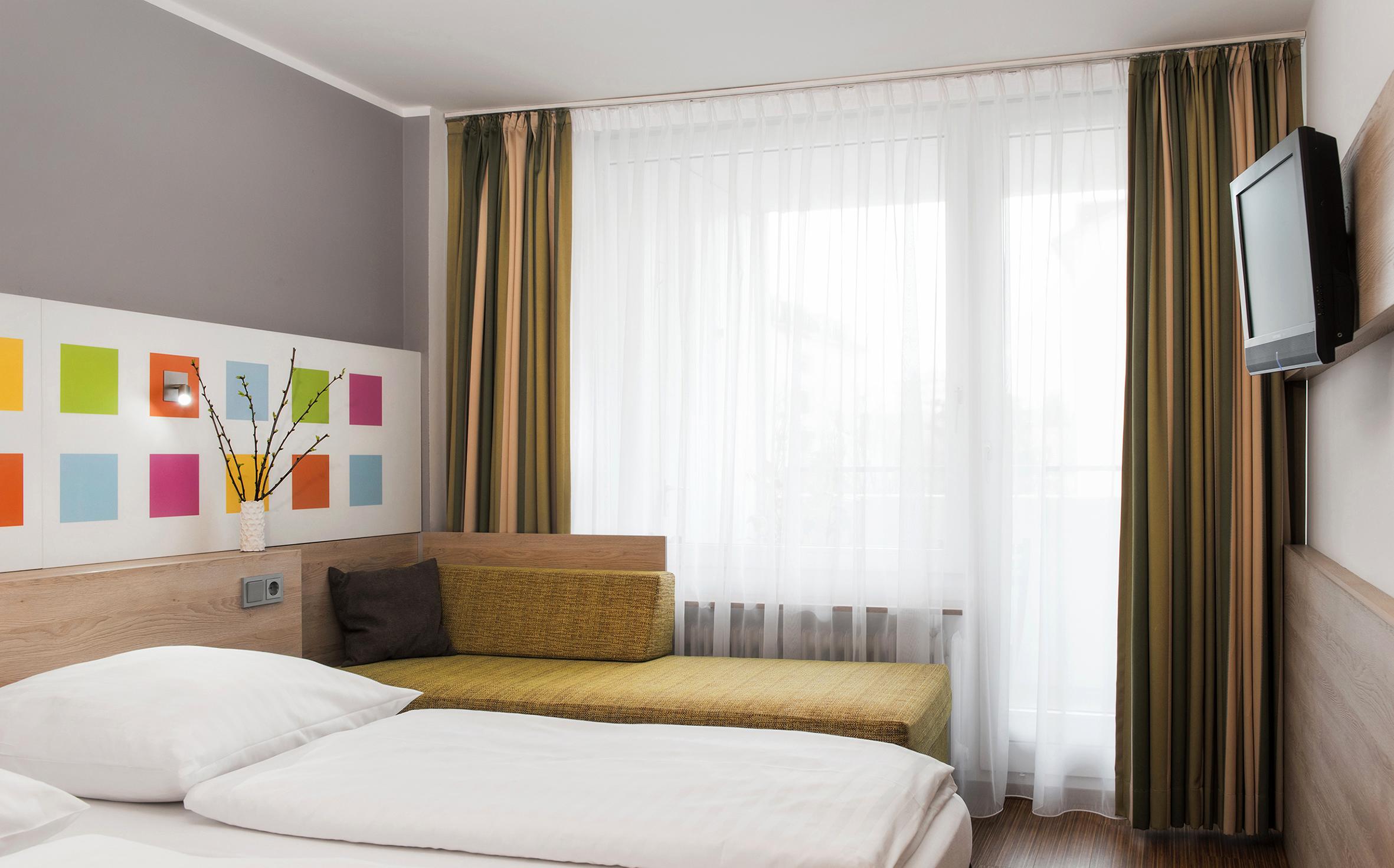 Business & Budget Tessin Munich